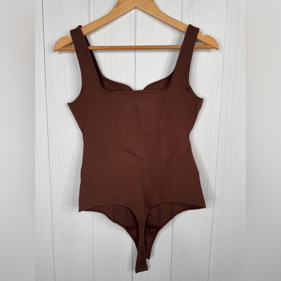 Abercrombie & Fitch Ponte Corset Sweetheart Bodysuit - Picture 5 of 9